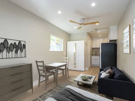 0BR/1BA Other · Menlo Park photo 2