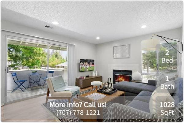 2BR/1BA Apartment on Lakeville Cir · Petaluma photo 2