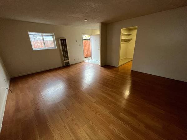 Apartments on S. 5th St Near San Salvador · San Jose photo 2