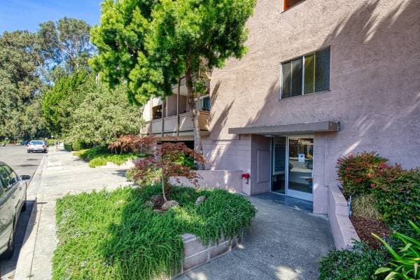1BR/1BA Apartment · San Leandro photo 2