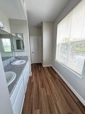 2BR/2BA Apartment on Round Barn Blvd · Santa Rosa photo 1