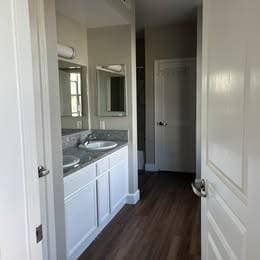 2BR/2BA Apartment on Round Barn Blvd · Santa Rosa photo 3