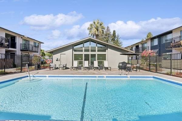 1BR/1BA Apartment on Fairfield Avenue · Fairfield photo 5