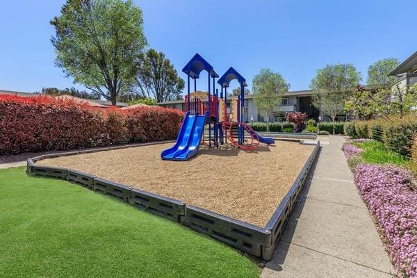 2BR/2BA Apartment on Stokes Street · San Jose photo 2