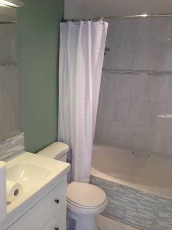 1BR/1BA Single Family House · Novato photo 2