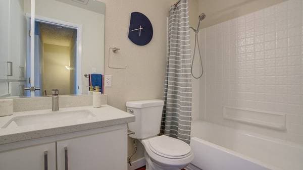1BR/1BA Apartment on Fairfield Avenue · Fairfield photo 4