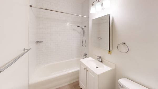 0BR/1BA Apartment on California St · San Francisco photo 5