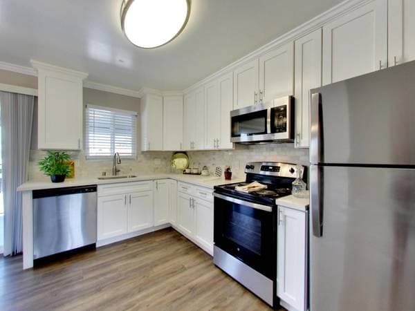 Midway Manor Apts. photo 4