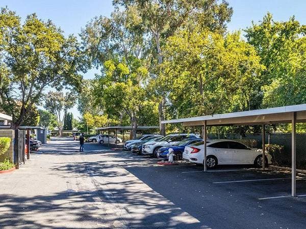 2BR/1BA Apartment on Peach Tree Drive · Fairfield photo 4