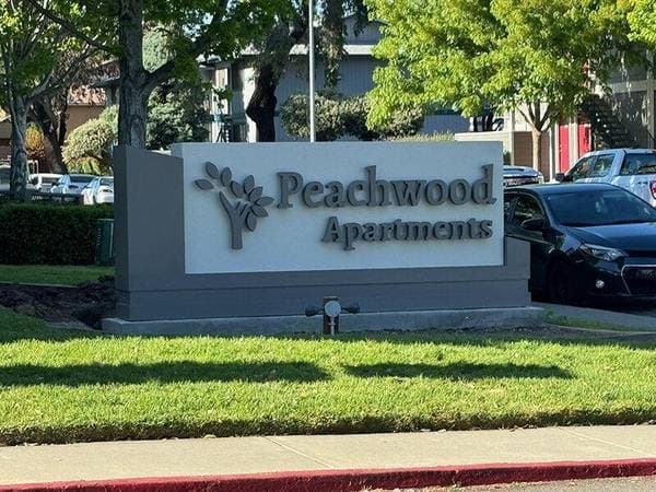 2BR/1BA Apartment on Peach Tree Drive · Fairfield photo 5