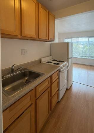Apartments on Macarthur Boulevard · Oakland photo 1