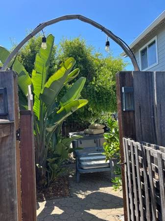 0BR/1BA Apartment · Santa Cruz photo 1