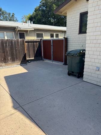 Apartments on South Fremont Street · San Mateo photo 1