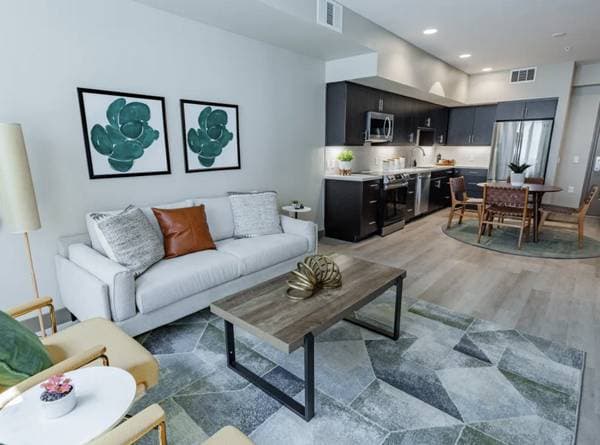 1BR/1BA Apartment on Bayswater Ave · San Mateo photo 3