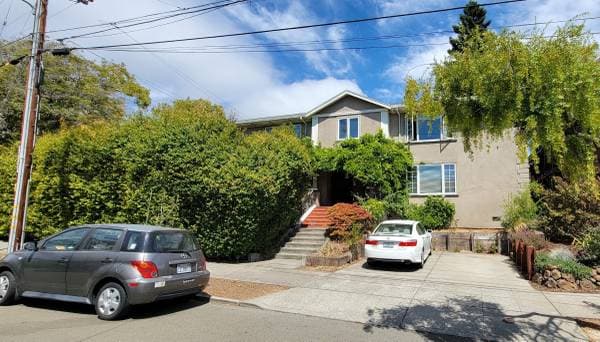 4BR/2BA Apartment on Cherry · Berkeley photo 1
