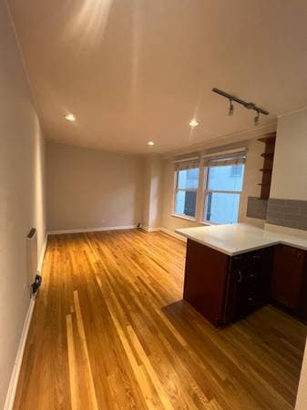1BR/1BA Apartment · Oakland photo 2