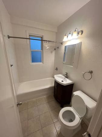 1BR/1BA Apartment · Oakland photo 5
