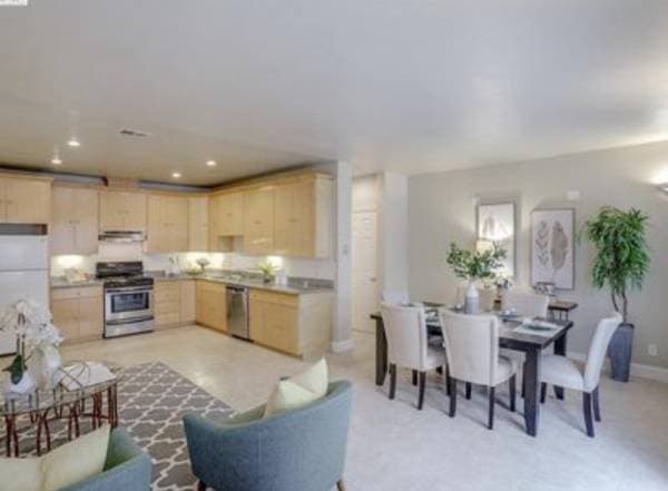 3BR/3BA Single Family House · San Francisco photo 4