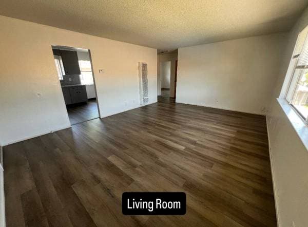 2BR/1BA Apartment · San Leandro photo 2