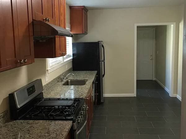 2BR/2BA Apartment on 3rd St · Gilroy photo 1