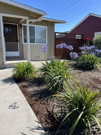 2BR/1BA Duplex on Potrero Ave · Richmond photo 1