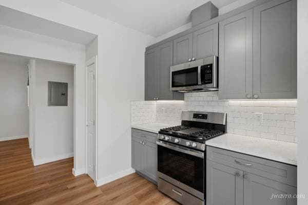 2BR/1BA Apartment · San Francisco photo 2