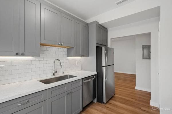 2BR/1BA Apartment · San Francisco photo 3
