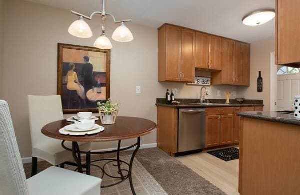 1BR/1BA Condo on Division St · Pleasanton photo 3