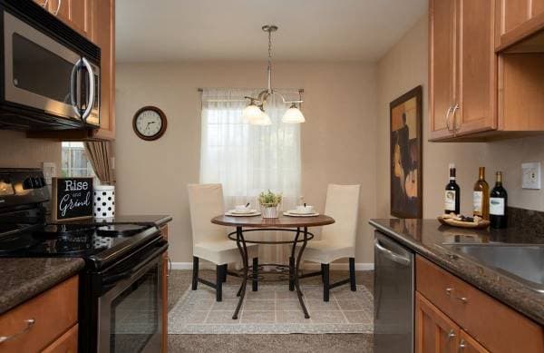 1BR/1BA Condo on Division St · Pleasanton photo 5