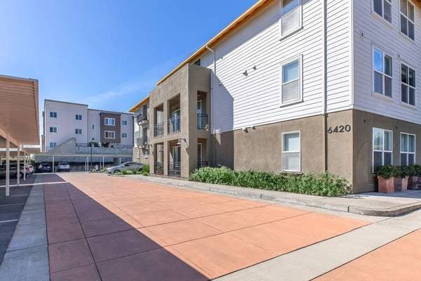 1BR/1BA Apartment on Schmidt Lane · El Cerrito photo 1