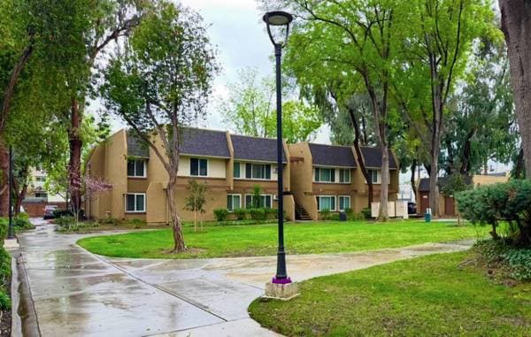 2BR/1BA Apartment on Albany Drive · San Jose photo 3