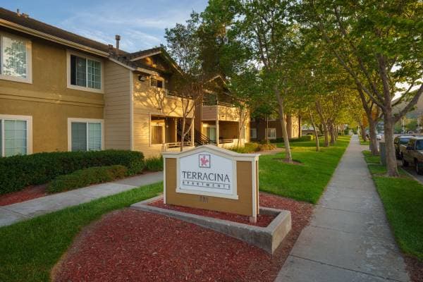2BR/1BA Apartment · Morgan Hill photo 3