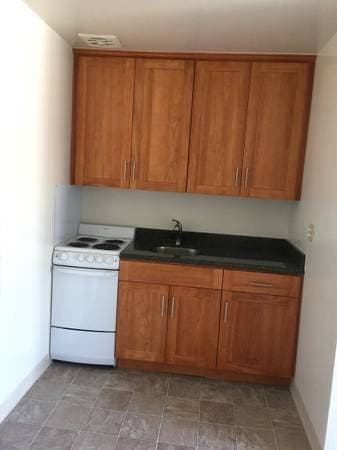 0BR/1BA Apartment on Broadway St. · Redwood City photo 4