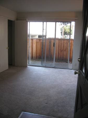 0BR/1BA Apartment on Coleman Ave. · Menlo Park photo 2