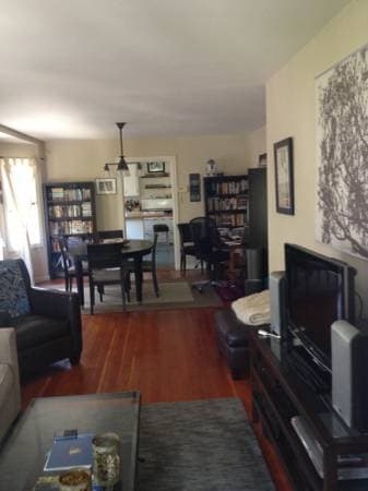 2BR/2BA Duplex on 58th Street · Oakland photo 5