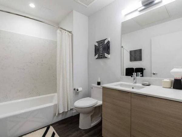 1BR/1BA Apartment on Fifth St. · Berkeley photo 4