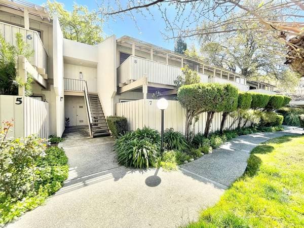 2BR/2BA Condo · Walnut Creek photo 3