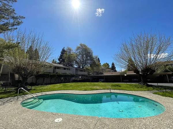 2BR/2BA Condo · Walnut Creek photo 4