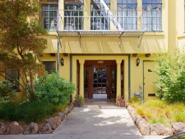 0BR/1BA Apartment · Berkeley photo 5