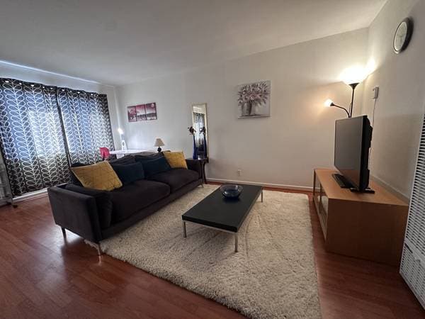 1BR/1BA Apartment · Berkeley photo 4