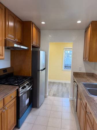 2BR/1BA Duplex on Beresford St · San Mateo photo 3
