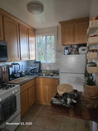 1BR/1BA Apartment · Oakland photo 4