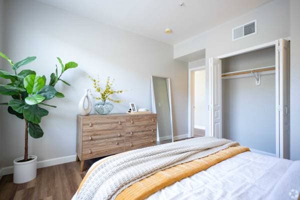 1BR/1BA Apartment on Round Barn Blvd · Santa Rosa photo 1