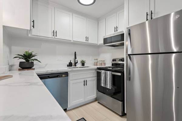 2BR/1BA Apartment on W. Hamilton Ave · Campbell photo 1