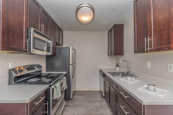 1BR/1BA Apartment on Contra Costa Boulevard · Pleasant Hill photo 4