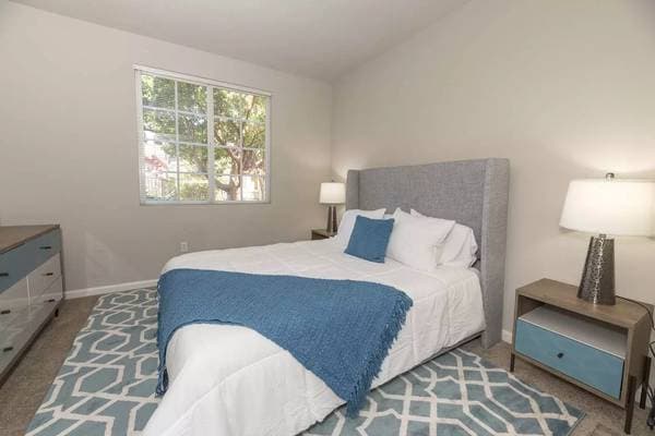 1BR/1BA Apartment on Valle Vista Ave · Vallejo photo 4