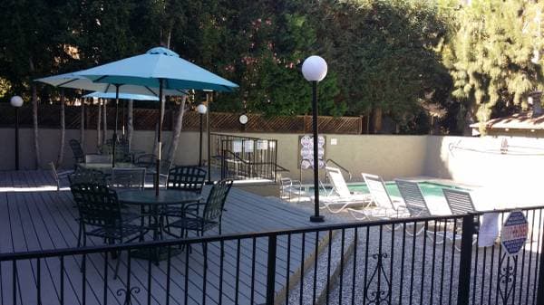 2BR/2BA Condo on Hayward Ave · San Mateo photo 1
