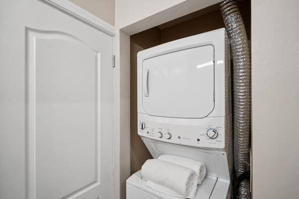 1BR/1BA Apartment on Massol Avenue · Los Gatos photo 1