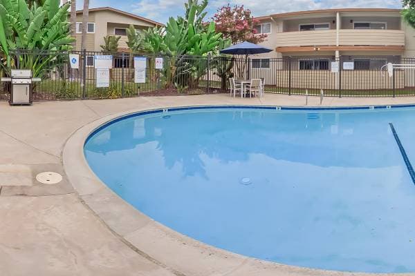 1BR/1BA Apartment on Central Avenue · Fremont photo 1