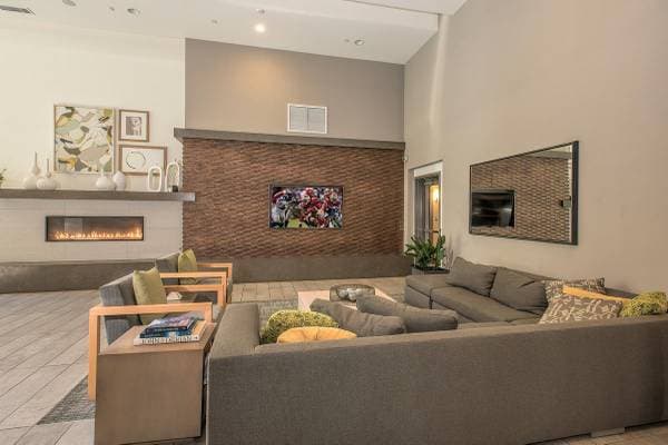 1BR/1BA Apartment on Golden Gate · Dublin photo 3